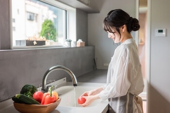 手肌にやさしいヤシノミ生活のすすめ