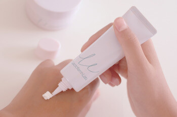 肌がよろこぶスペシャルケア！スタッフいち推し「ラクトフェリン濃密クリーム」