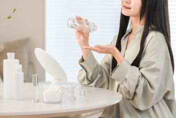 安全な「界面活性剤」って?化粧品選びで知りたい基礎知識と選び方